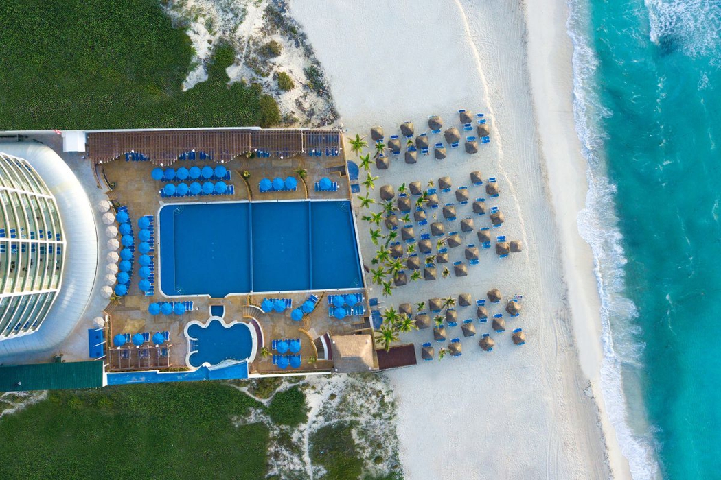 Seadust Cancun Family Resort connects with Dingus® in Mexico